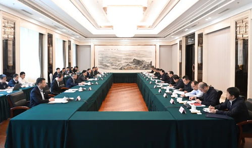 遼寧省與中國遠(yuǎn)洋海運集團(tuán)舉行工作會商會議